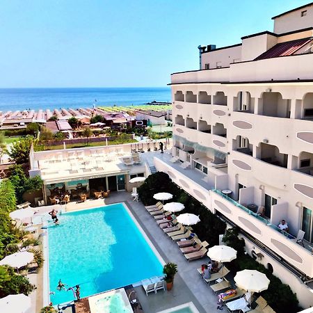 Hotel Derby Exclusive Морской Милан Экстерьер фото