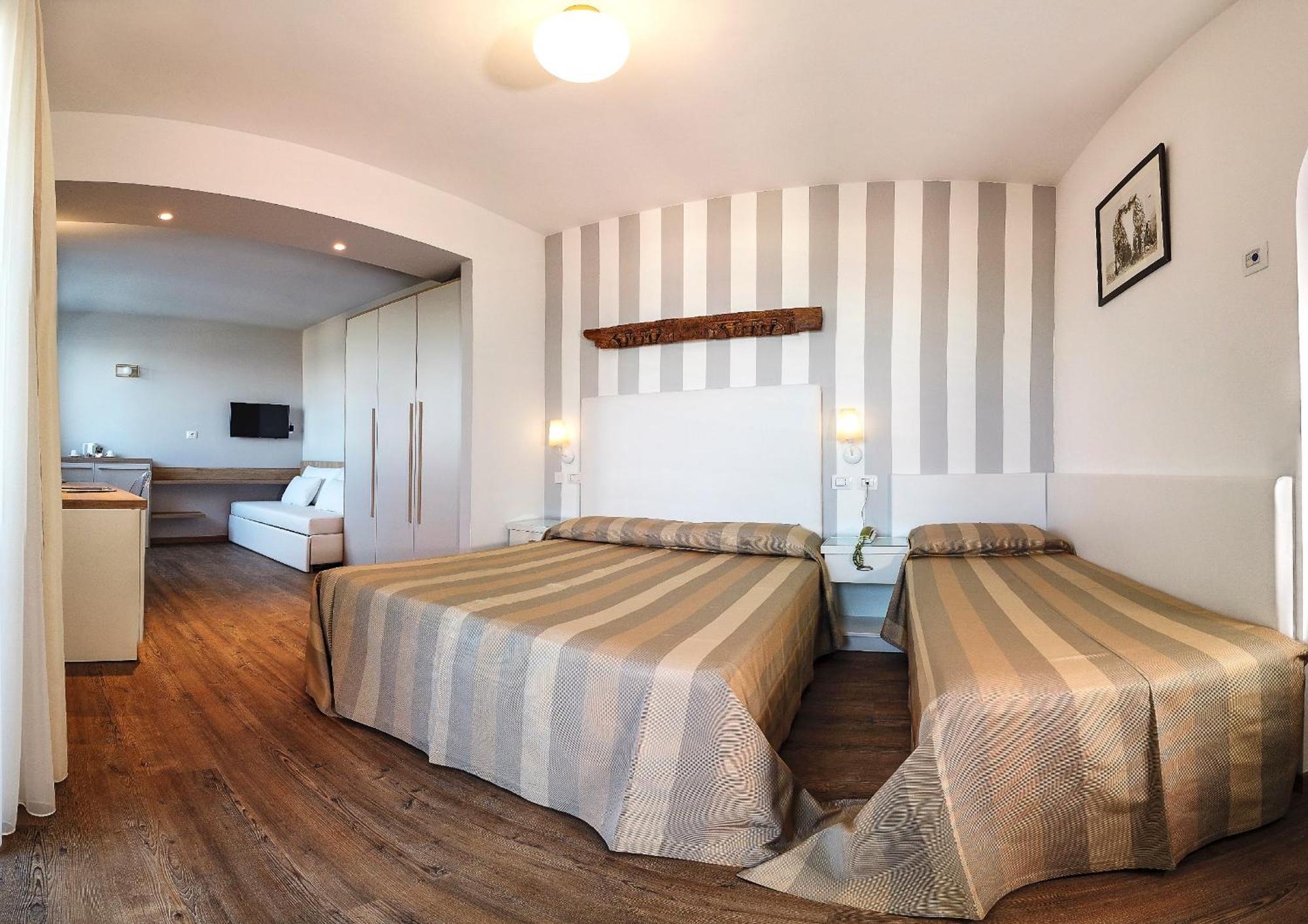 Hotel Derby Exclusive Морской Милан Экстерьер фото