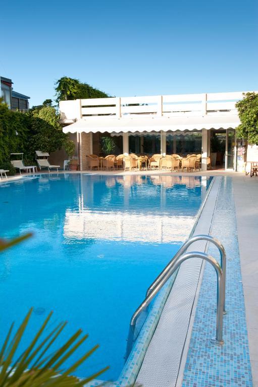 Hotel Derby Exclusive Морской Милан Экстерьер фото