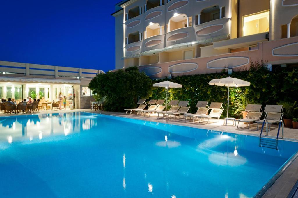 Hotel Derby Exclusive Морской Милан Экстерьер фото