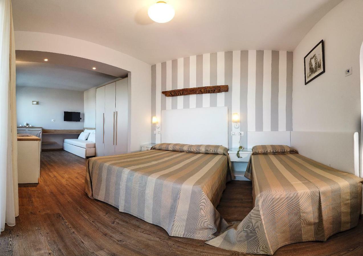 Hotel Derby Exclusive Морской Милан Экстерьер фото